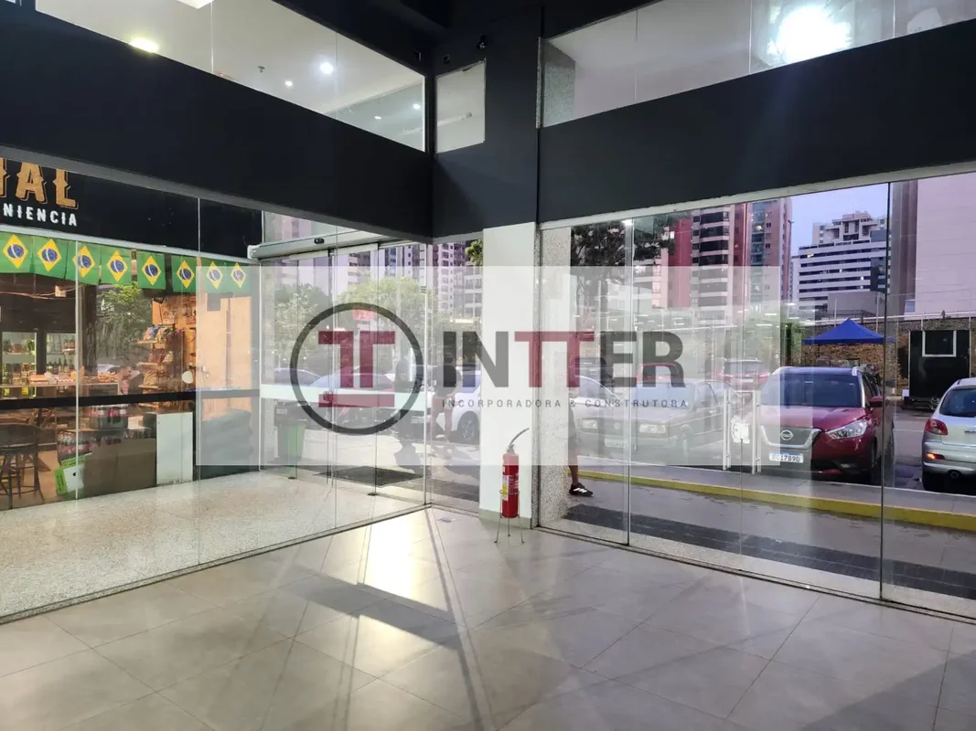 Oportunidade Única no Duo Mall: Loja Reformada de 102m² com Mezanino em Águas Cl...