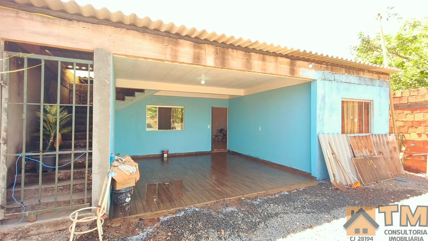 TM CONSULTORIA IMOBILIARIA VEMDE:EXCELENTE CASA COM 3 QUARTOS, SUITE, TODA NA LA...