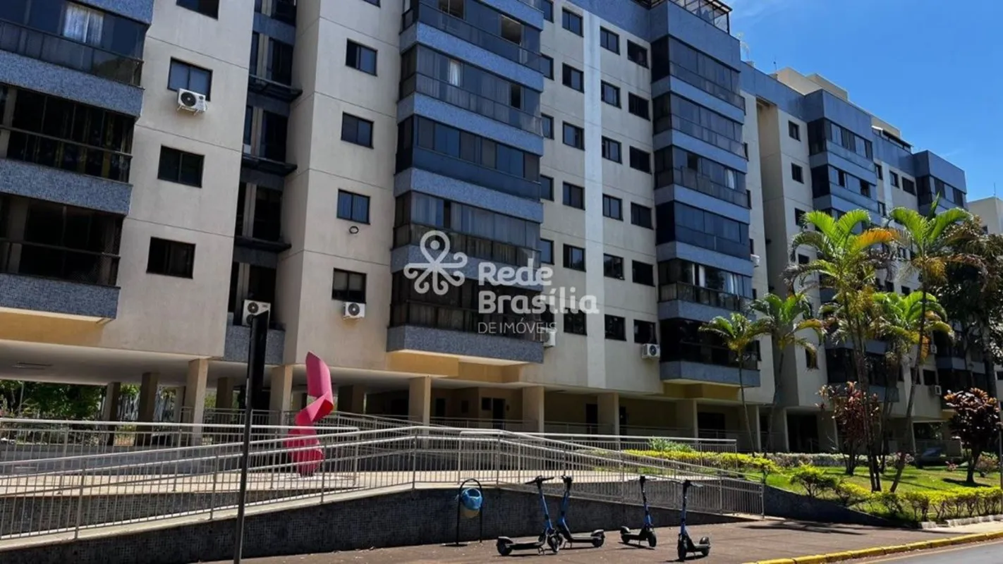 More conforto e praticidade neste apartamento mobiliado, localizado na SQS 212, ...