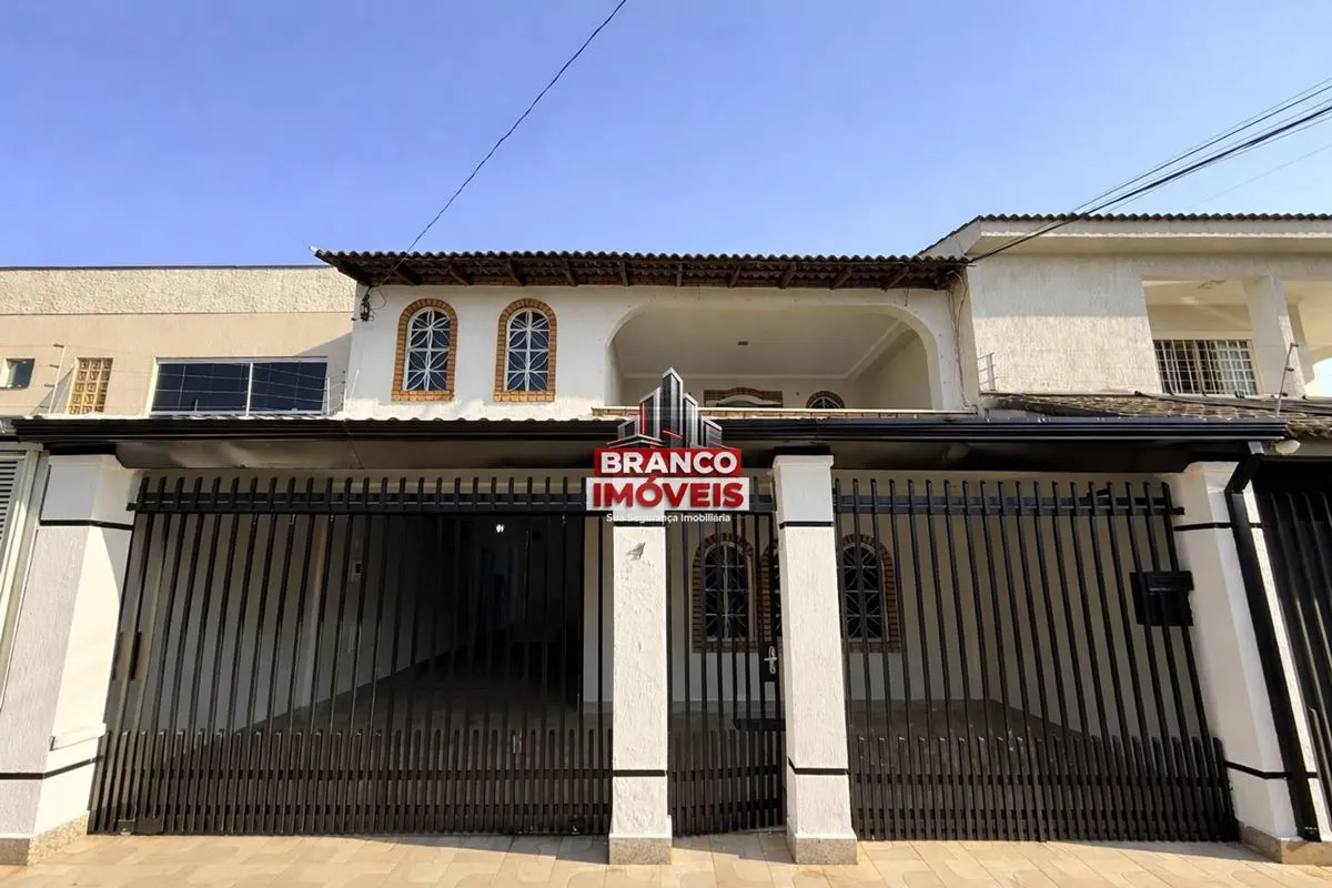 Branco Imóveis - Aluga Casa na QE34, Conjunto F, excelente localização próximo a...