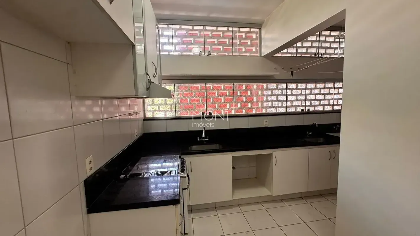 Apartamento 2 Quartos Meio de Quadra SQS 312 Asa SulApartamento de 2 quartos, lo...