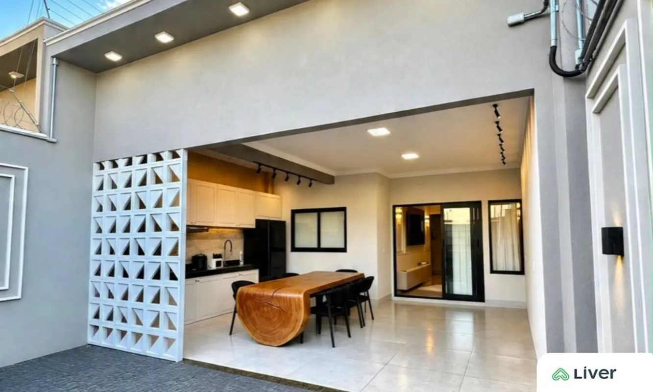 Características do imóvel:• 2 quartos, sendo 1 suíte• Sala• Cozinha armariada• A...
