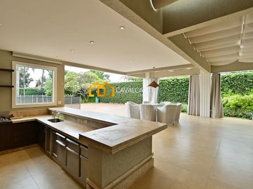 Descubra esta incrível casa de alto padrão no SHIS QL 14, Lago Sul, Brasília, DF...