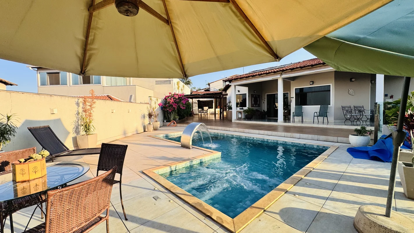 CASA TÉRREA À VENDA | ACEITA FINANCIAMENTO, FORA DE CONDOMÍNIO, 3 QUARTOS, PISCI...