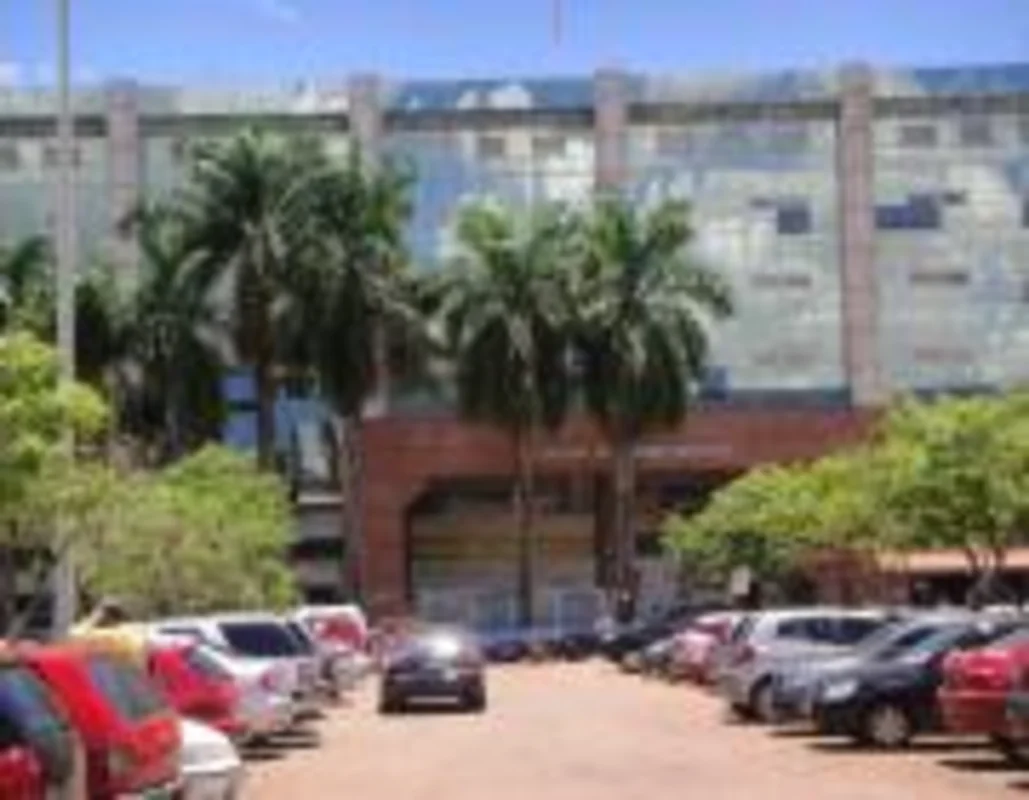 01 SALA COMERCIAL;GARAGEM AMPLA;PORTARIA E SEGURANÇA 24 HORAS;Estacionamento Pri...