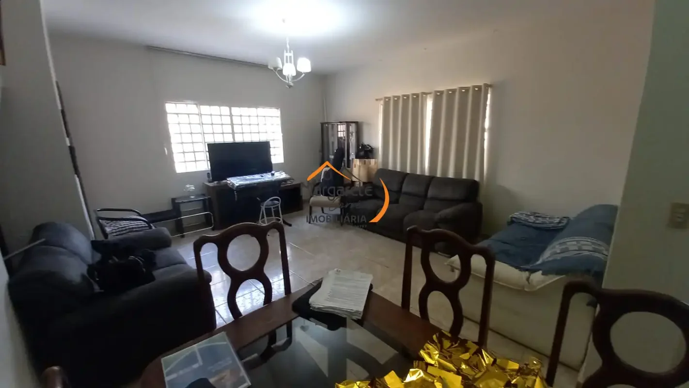 Imobiliária Margarete Corrêa vende casa no Taquari, Quadra 2, casa térrea, finan...