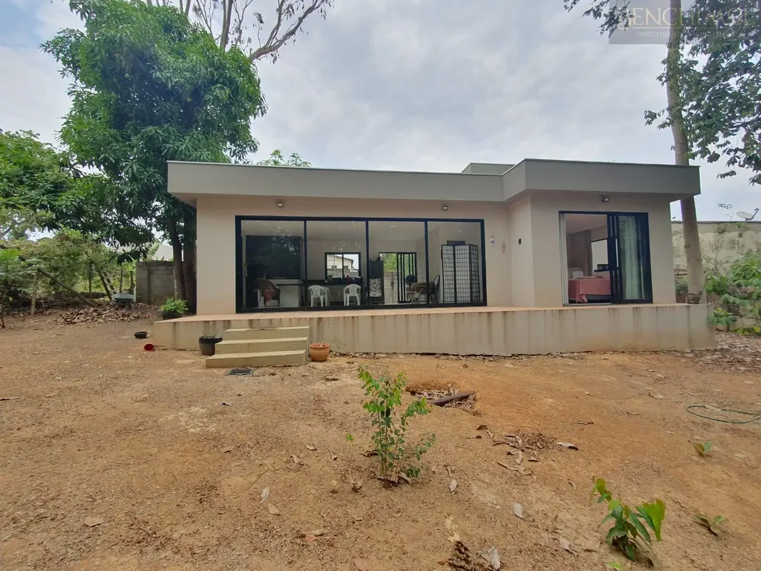 A Benchimol vende essa excelente casa com 100 m2 de área útil no Condomínio Ouro...