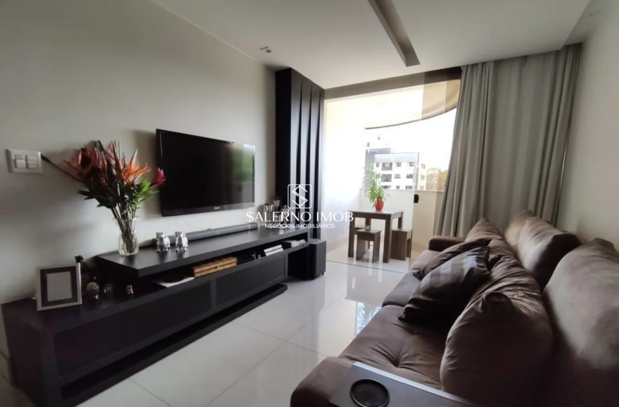 Apartamento mobiliado na SQN 212, com 105 m², 2 quartos, closet e 1 suíte.O imóv...
