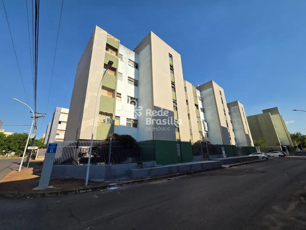 SHCES QD 1109 BLOCO D APTO 105 DESTAQUES: Localização privilegiada, próximo ao C...