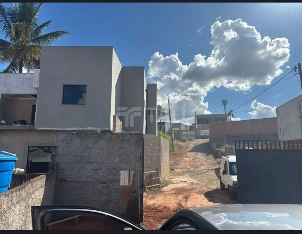 Lote de 243m², em condomínio fechado!Oportunidade!!!Estuda permuta por carro até...