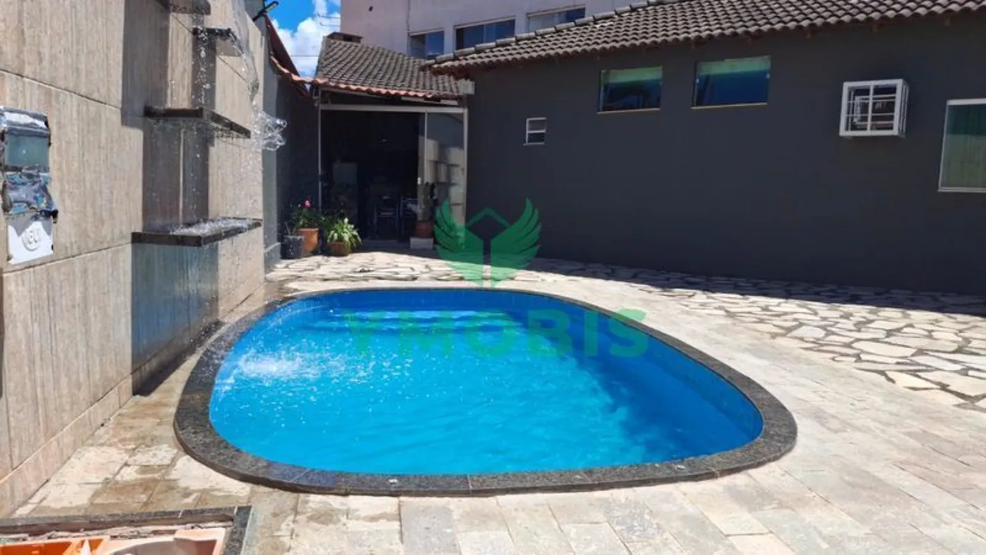 CASA À VENDA EM VICENTE PIRES — TRECHO 03350m² de terreno | 280m² de área constr...