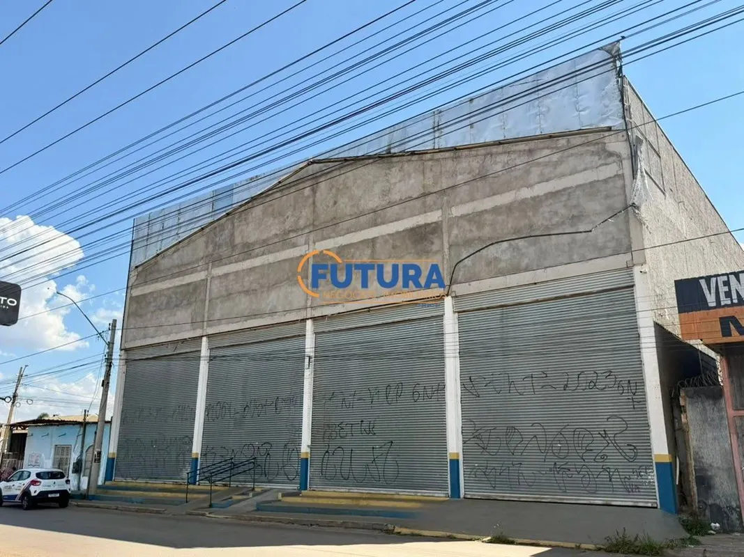 A FUTURA NEGÓCIOS IMOBILIÁRIOS disponibiliza para LOCAÇÃO:GALPÃO 1.250 M² | ÀS M...