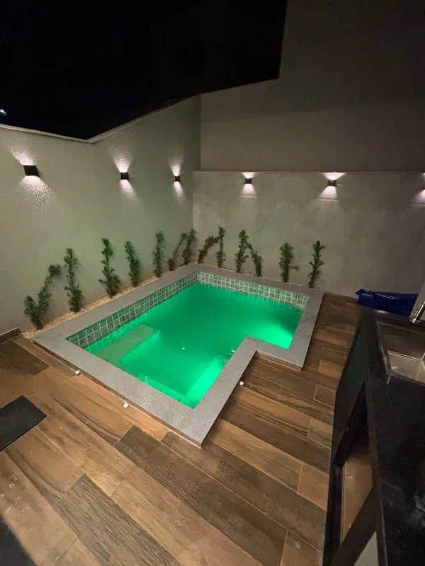 Descrição do imóvel Casa térrea localizada no Jardins Capri•Lote: 263 m2•Área co...