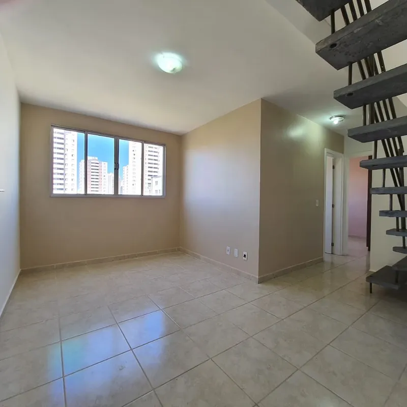 Apartamento com 2/4, 2 banheiros sociais, 2 salas, área externa com churrasqueir...