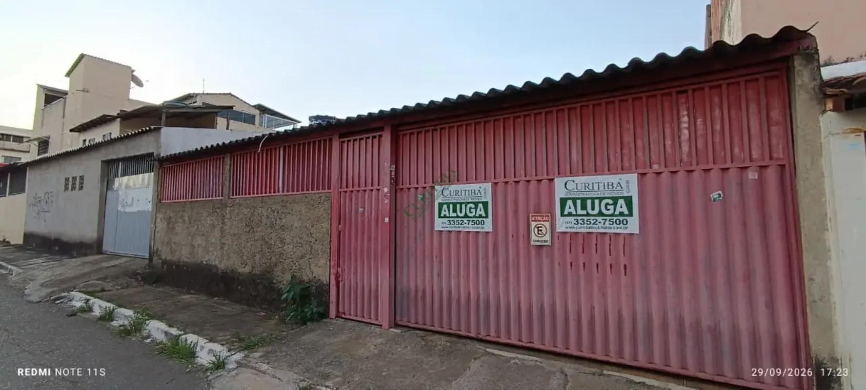 CASA DE 02 QUARTOS PARA LOCAÇÃO – PINTURA NOVA E GARAGEM!Excelente oportunidade ...