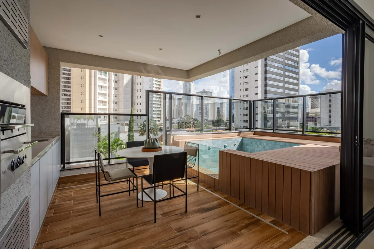 Já pensou em ter uma PISCINA PRIVATIVA na sua varanda em pleno Setor Marista? ??...