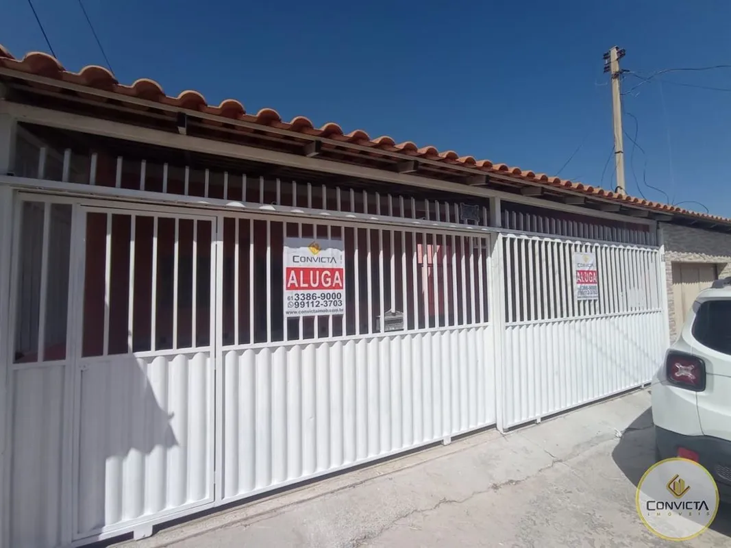  ENDEREÇO: QR 501 Conjunto 3 Casa 11 - Samambaia UMA CASA COM 03 QUARTOS SENDO 0...