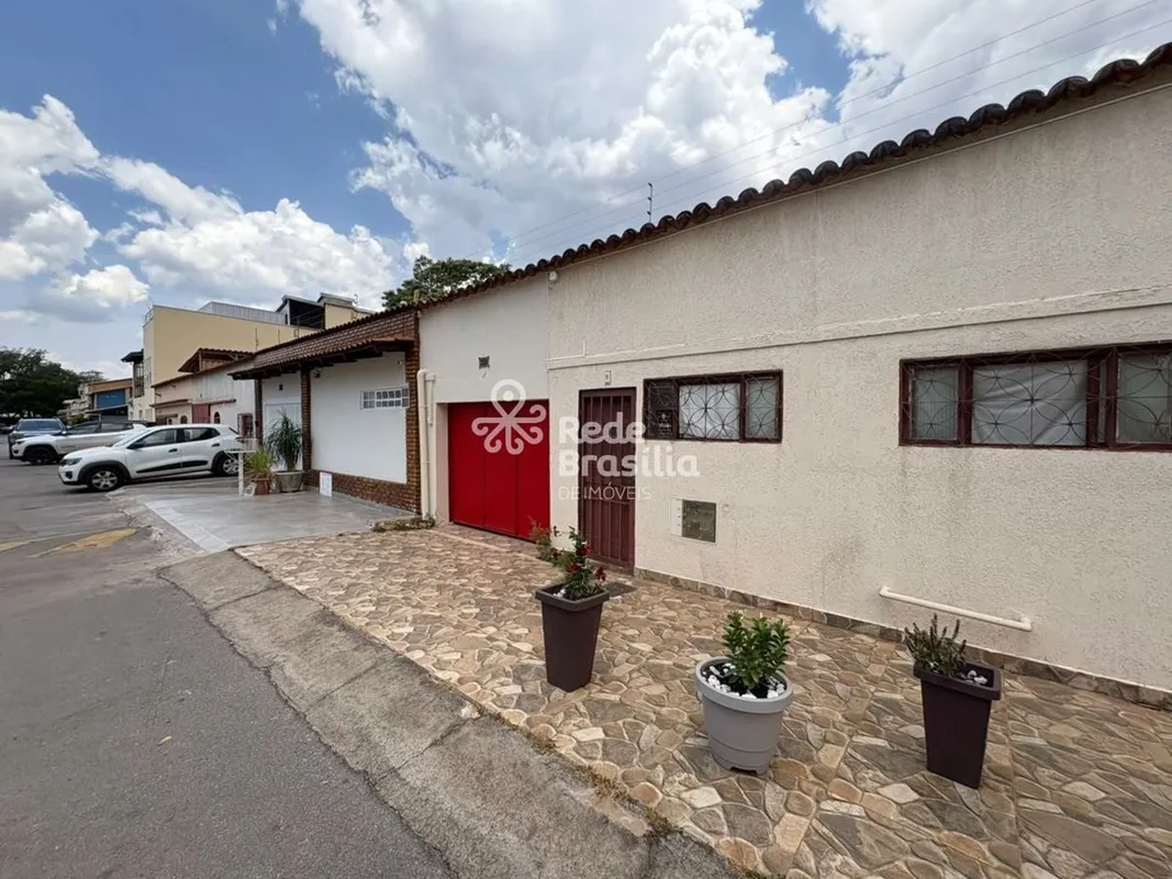 Casa de 3 Quartos com Suíte, Garagem Coberta e Amplo Espaço de Lazer!Excelente c...