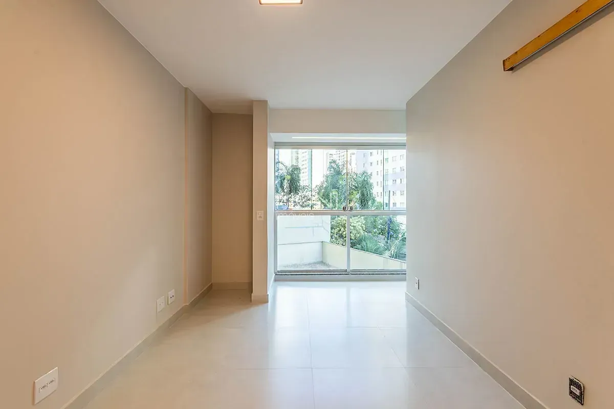 Apartamento 01 Quarto com Garagem Coberta Condomínio Green Park Center Águas Cla...