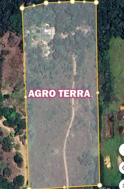  CHÁCARA À VENDA DF-180 REGIÃO DA EMBRAPA Excelente localização Apenas 1 km do a...