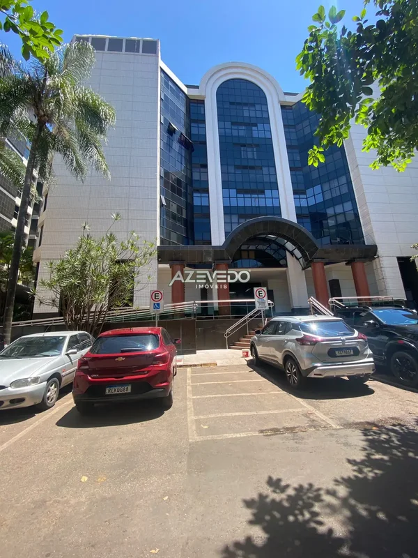 O Edifício Embassy Tower apresenta perfil compatível com a instalação de diverso...