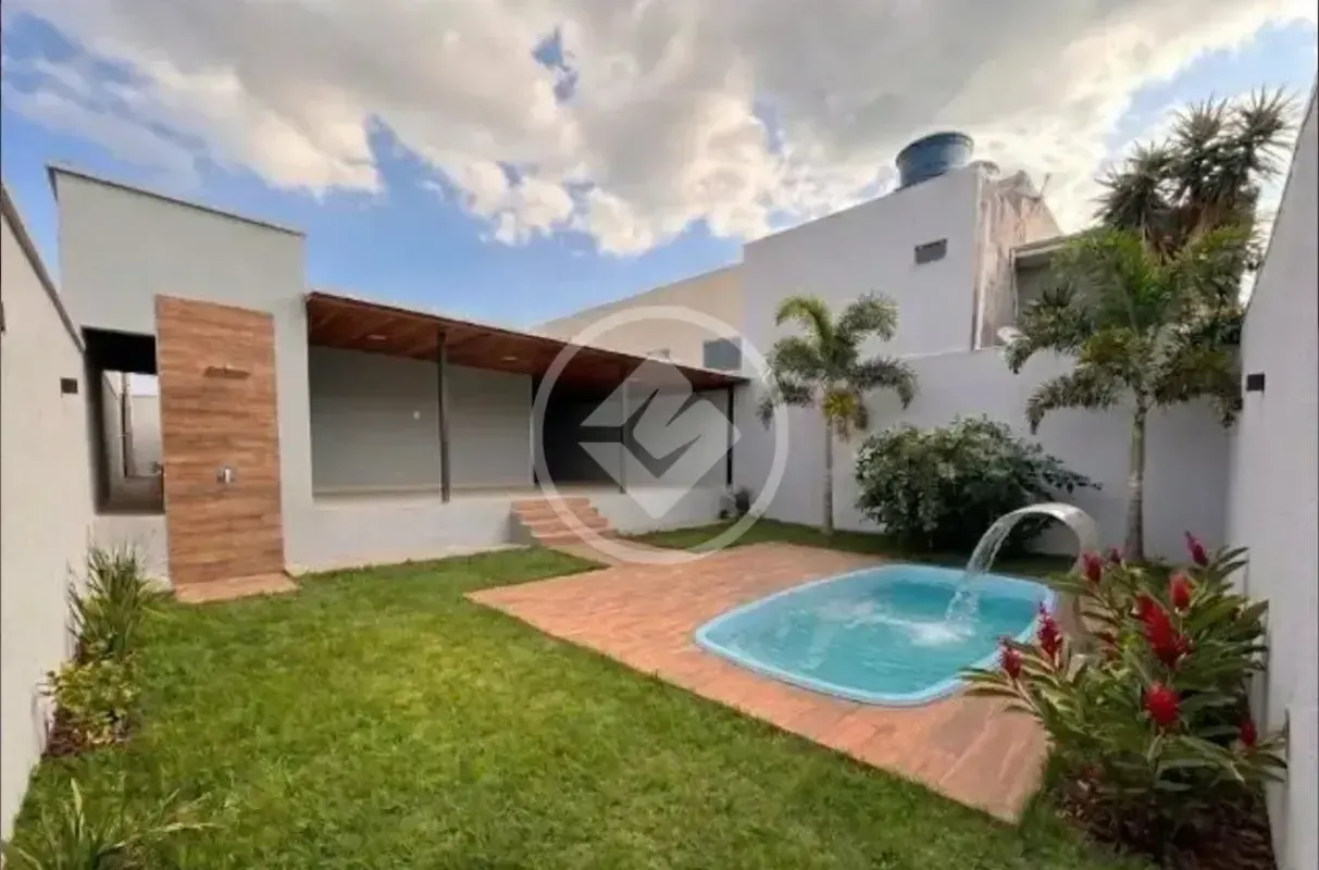 Casa sozinha no lote Setor Garavelo360mÂ²â?¢ 3 Quartosâ?¢ 3 Vagasâ?¢ 3 Banheiros...