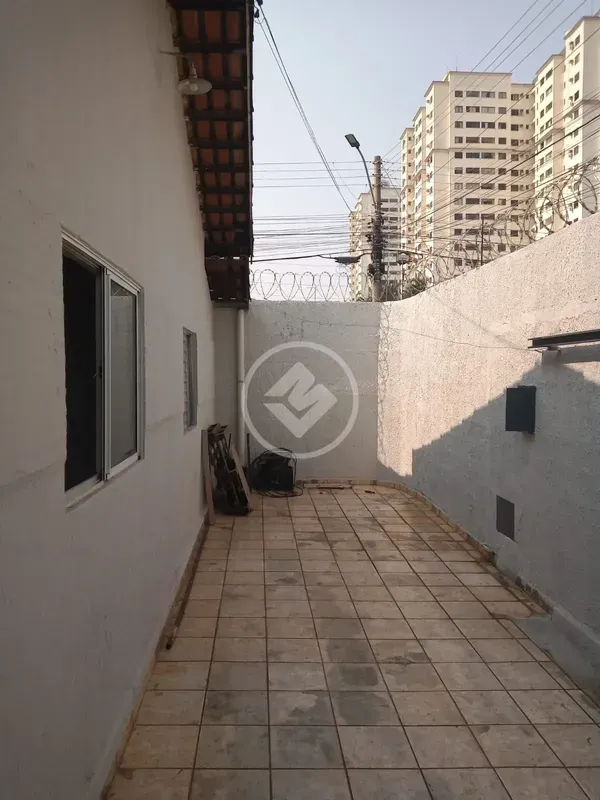 EXCELENTE CASA DE ESQUINA NA VILA SUL EM APARECIDA DE GOIANIA (DIVISA DE GOIANIA...