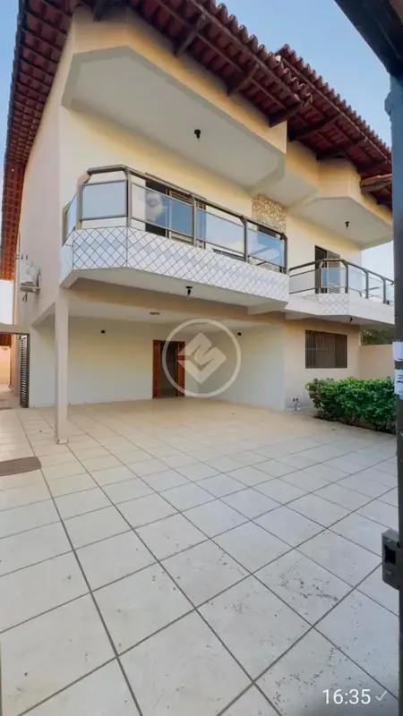 Excelente Sobrado Ã³tima localizaÃ§Ã£o prÃ³ximo a todas as comodidades como rest...
