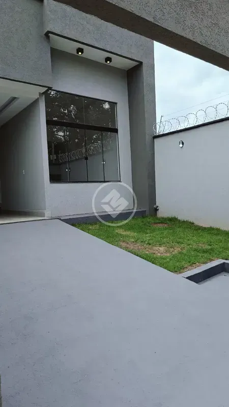 Casa Ã  venda em Aparecida de GoiÃ¢nia, no Bairro Ilda. Com 180 mÂ², 3 quartos (...