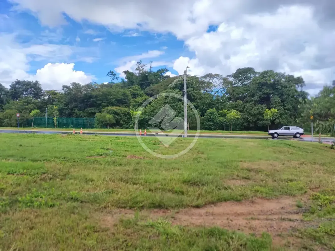 Terreno com 250m2 Ã  venda no CondomÃ­nio Jardins Sevilha, em Aparecida de GoiÃ¢...