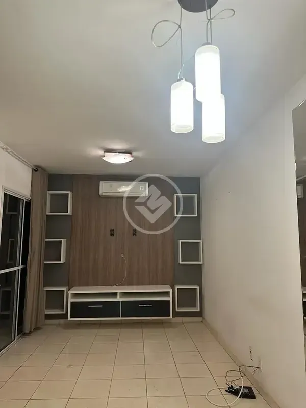 Excelente Casa com 2 Quartos Repleto em ArmÃ¡rios na Sala, Cozinha e Quartos. .....