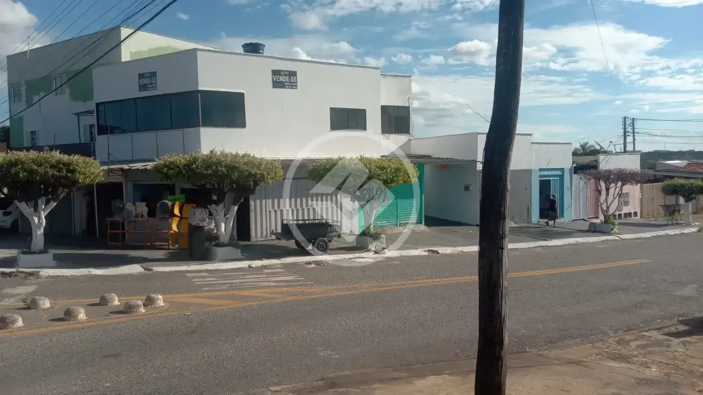 Excelente Sobrado de esquina no Jardim Vila Boa em GoiÃ¢nia GoÃrea total 472 mt...