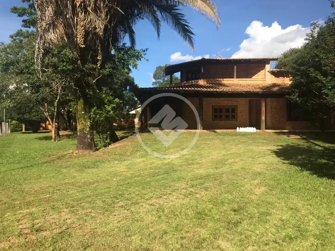 OPORTUNIDADE Ã?NICA â?? IMÃ?VEL COMPLETO EM LOCALIZAÃ?Ã?O PRIVILEGIADA Goianira ...