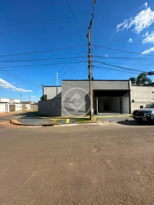 Casa à venda no Residencial Jardim Canedo III. Com 176 m², 3 quartos (1 suíte) e...
