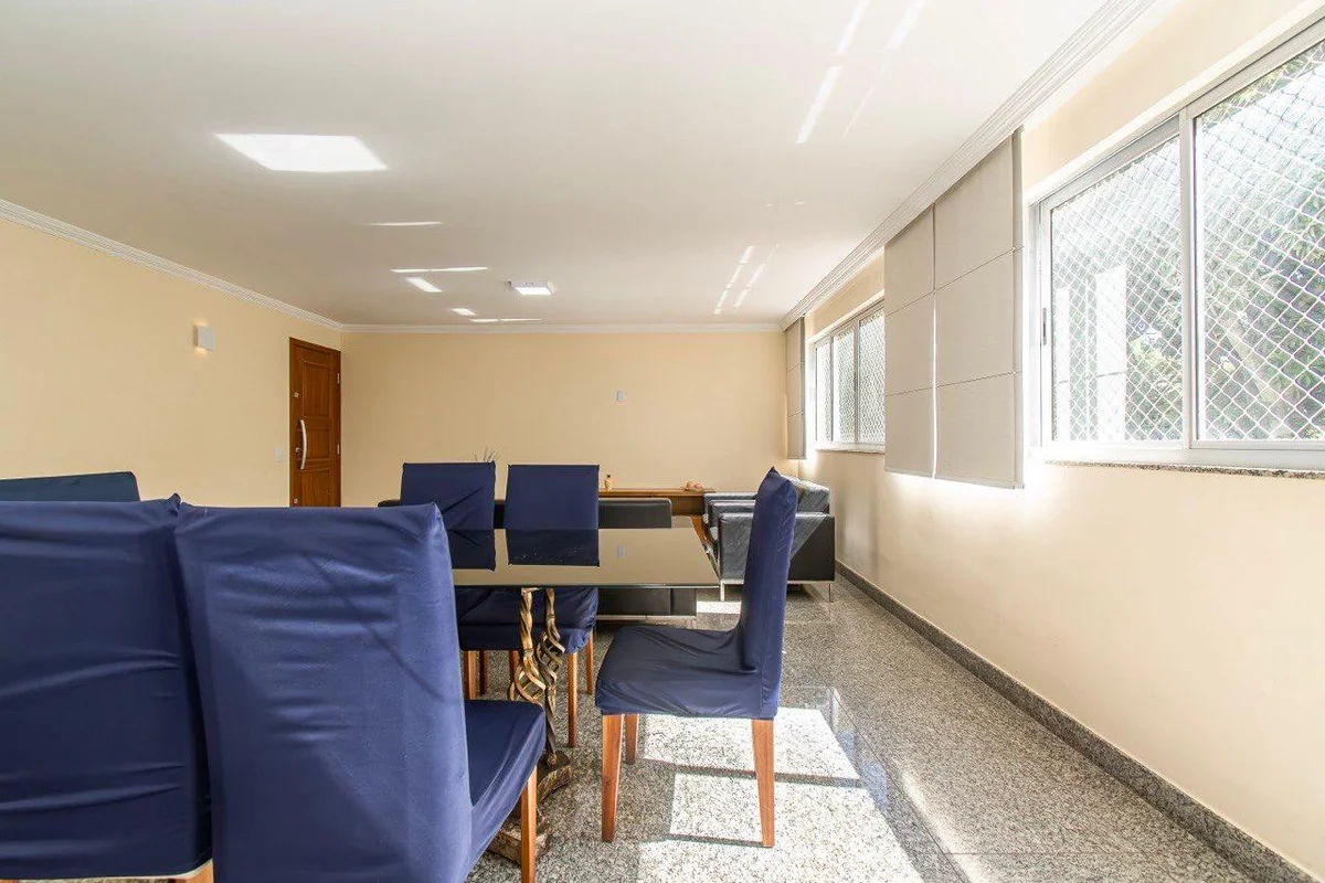 -EXCELENTE APARTAMENTO VAZADO, ACEITA FINANCIAMENTO E PROPOSTAS!!Destaques do im...