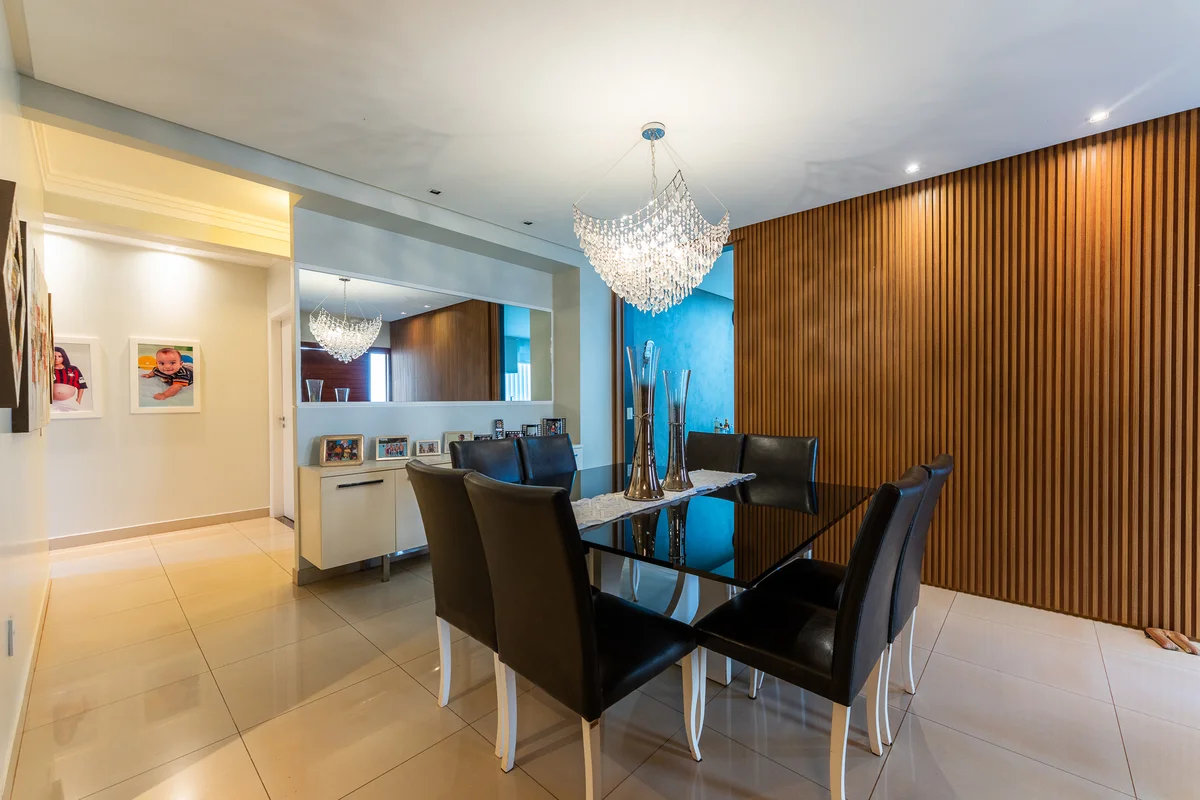 DOMMA IMOB vende com exclusividade, casa no Condomínio Solar de Brasília | Jardi...