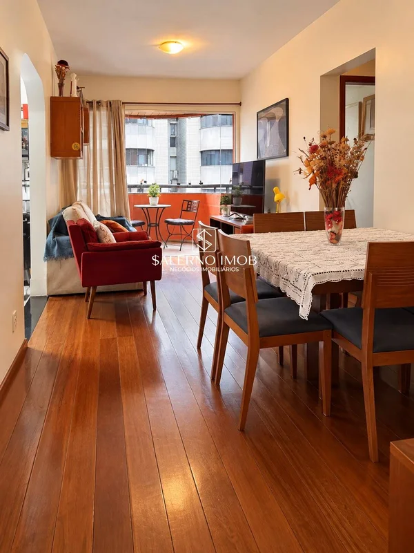 Apartamento à venda na SQN 215, Asa Norte, Brasília/DF.Localizado a apenas 650 m...