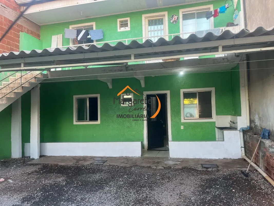 Imobiliária Margarete Corrêa vende lote com 2 kitnets no Condomínio Vale dos Pin...