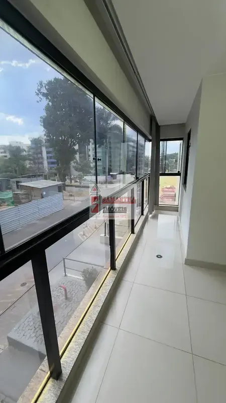 SQN 211 Bloco B Apto 111Ótimo apartamento com 3 dormitórios, 1 suíte , sala para...