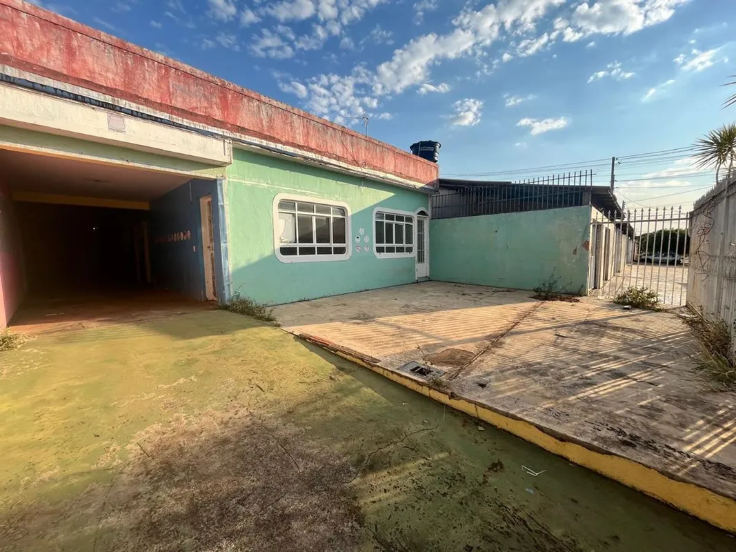 Localizada em uma das áreas mais tranquilas de Taguatinga Norte, esta espaçosa c...