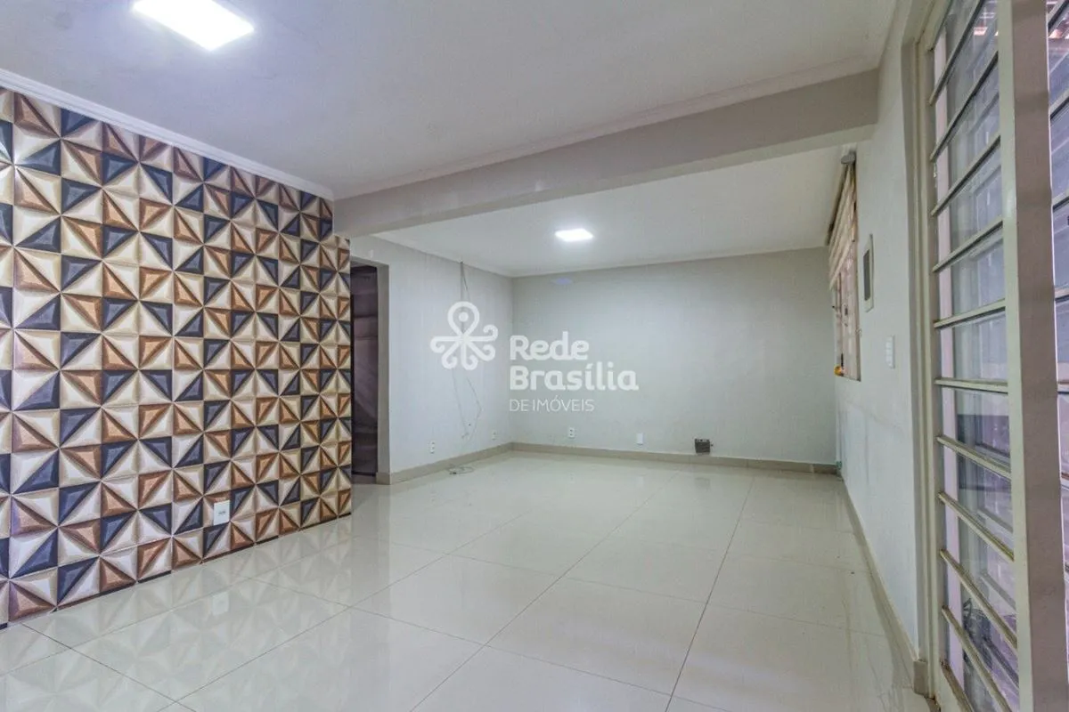 TH36256 - Qe 42 Guará, Casa 03 quartos, 128m². Agende sua visita! Imóvel compost...
