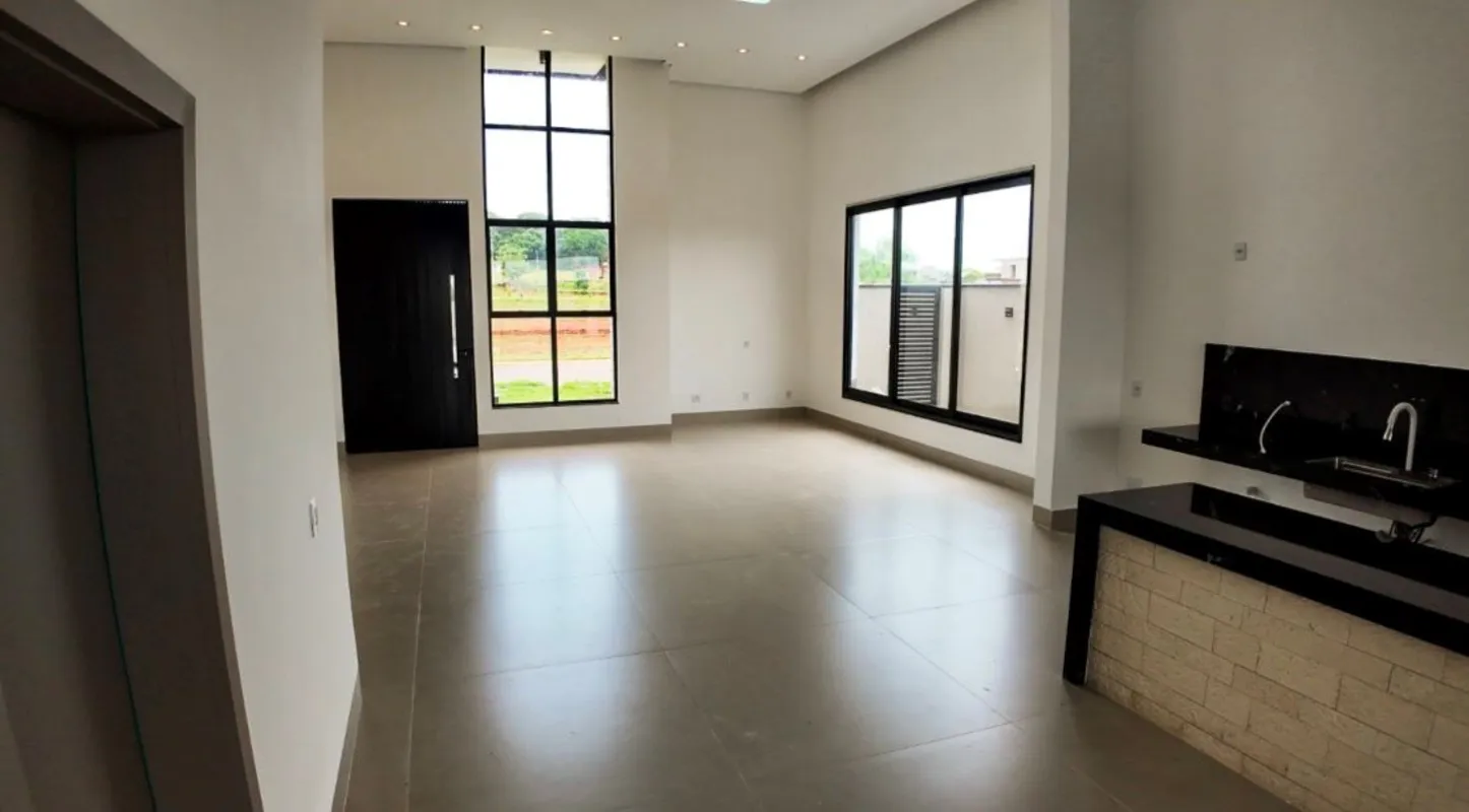 ??OPORTUNIDADE - VENDO???? Casa de alto padrão em região nobre`Residencial Plate...