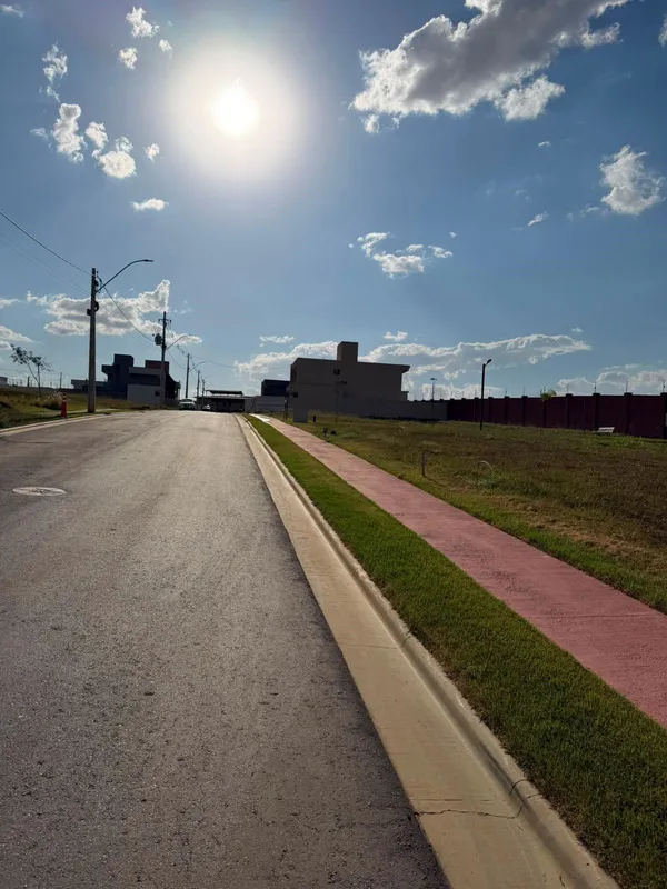 Vendo Ágio de lote Jardins VersalhesÁgio: R$165.000,00Saldo devedor: R$121.000,0...
