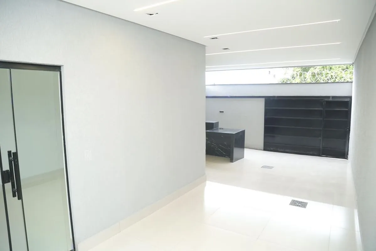 Se você procura uma casa moderna, espaçosa e com acabamento diferenciado, precis...