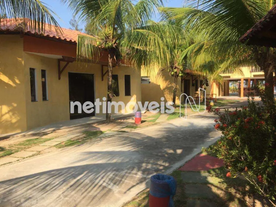 A pousada está localizada na Costa do Dendê, Baixo Sul da Bahia, com sede na Pra...