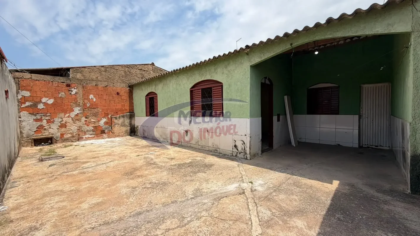Vendo uma casa simples, aconchegante e com uma História de amor.Agora você pode ...
