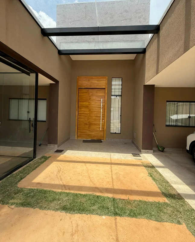  Mansão de Alto Padrão em Ponte Alta!Se você busca luxo, conforto, espaço e sofi...