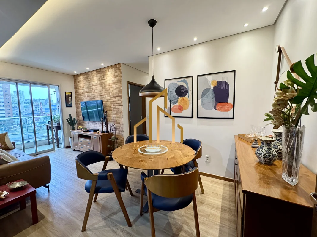 Apartamento reformado, com 2 quartos, sendo 1 suíte, sala, cozinha, varanda com ...