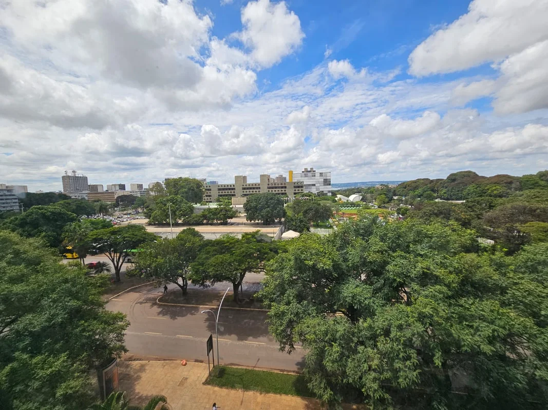 Oportunidade Comercial Exclusiva no Centro de Brasília.Apresentamos um espaço co...