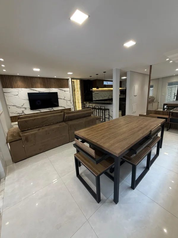 Casa moderna, na laje e planejada no areal ( QS 11) - Conjunto "P' - aceita fina...